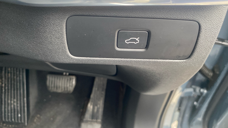 Volvo XC90 2.0 B5P [250] Plus Dark 5dr AWD Geartronic Petrol Estate